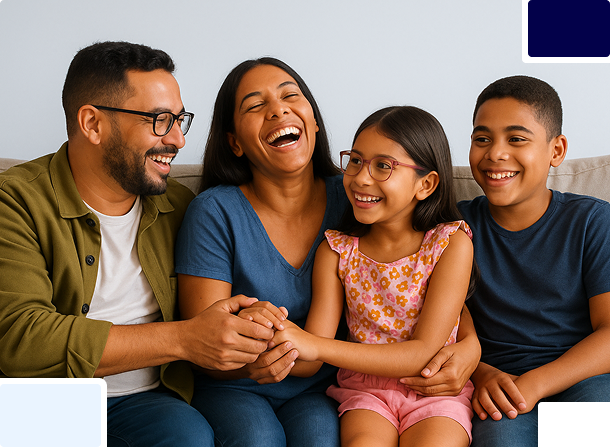 Uma familia sorrindo que representa a felicidade de ter um plano funeral da continental pax
